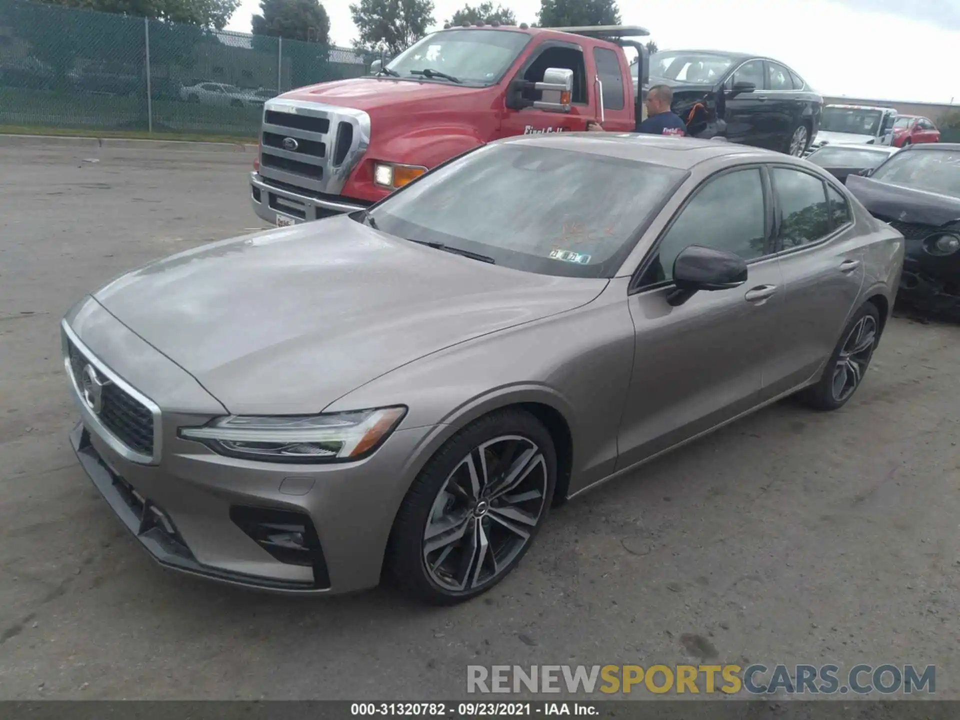 2 Photograph of a damaged car 7JR102FM4KG003621 VOLVO S60 2019