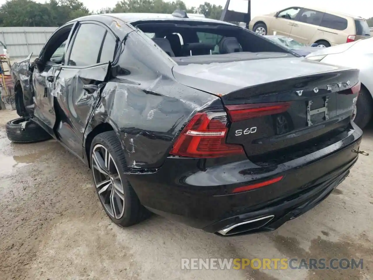 2 Photograph of a damaged car 7JR102FM5KG012800 VOLVO S60 2019