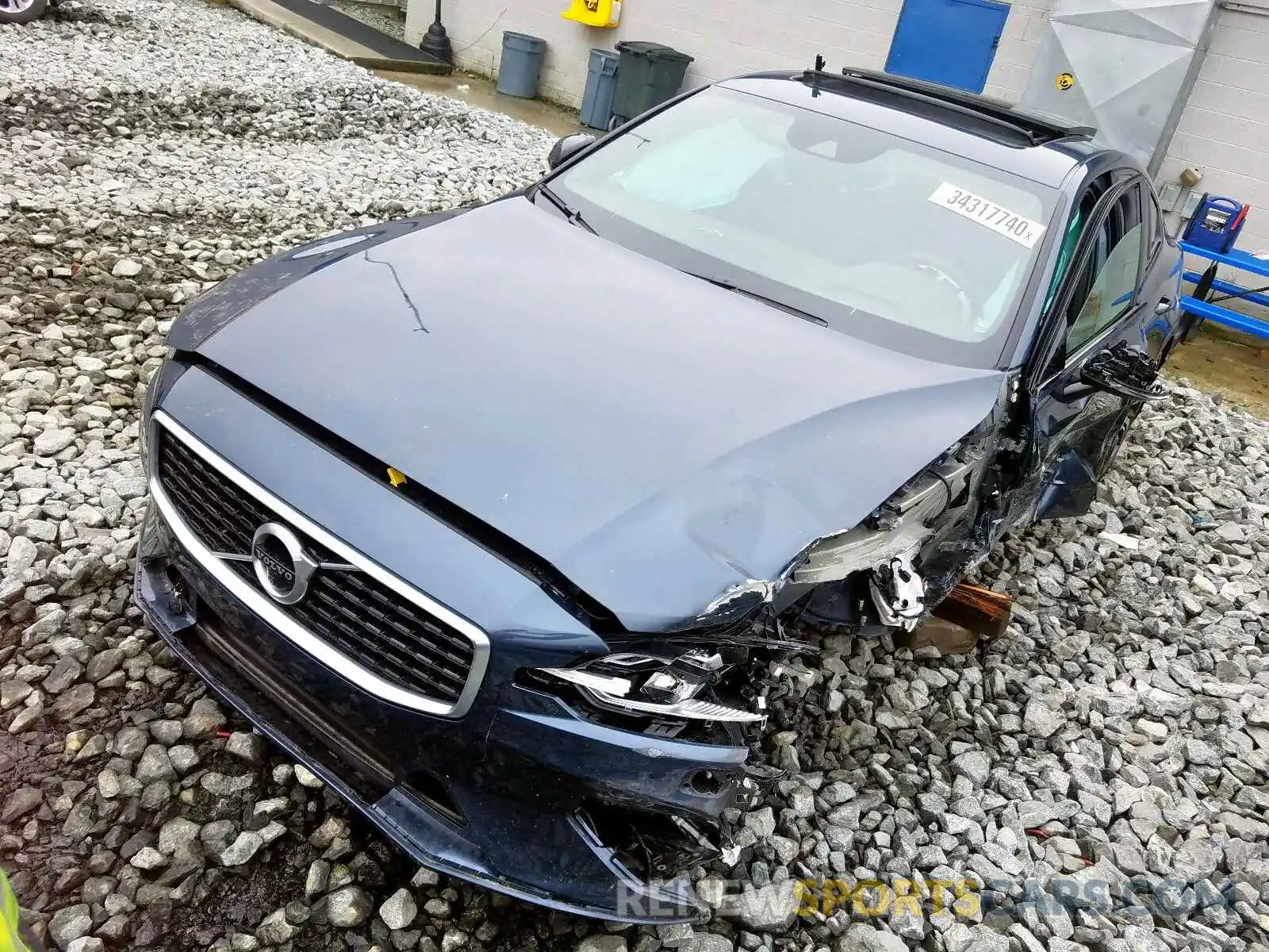 2 Photograph of a damaged car 7JR102FM5KG017995 VOLVO S60 2019