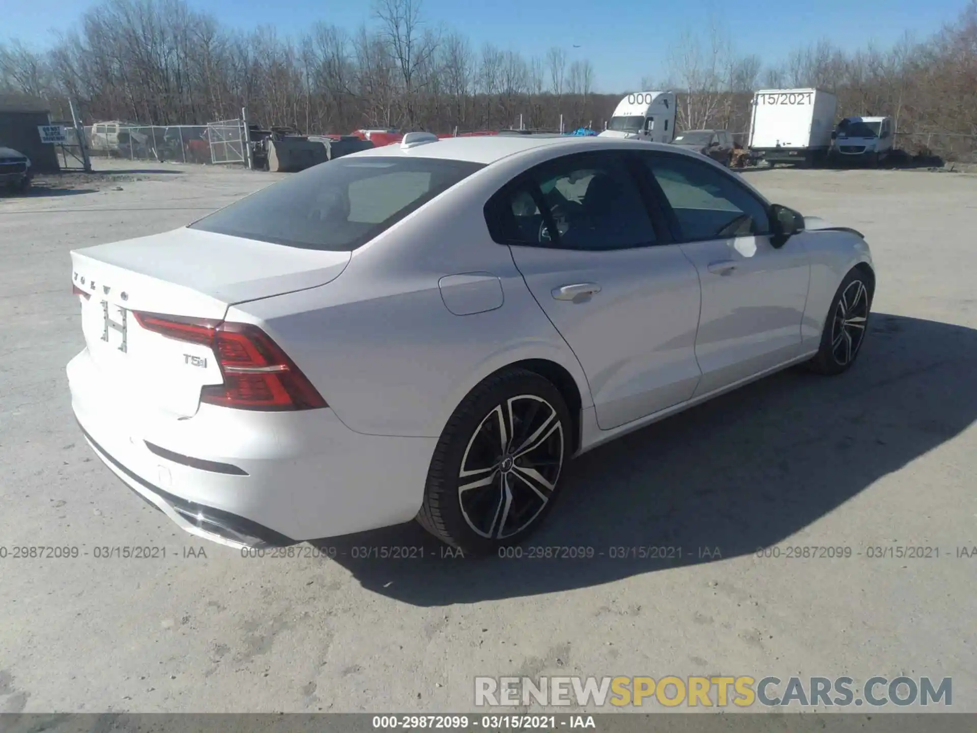 4 Photograph of a damaged car 7JR102FM6KG012885 VOLVO S60 2019