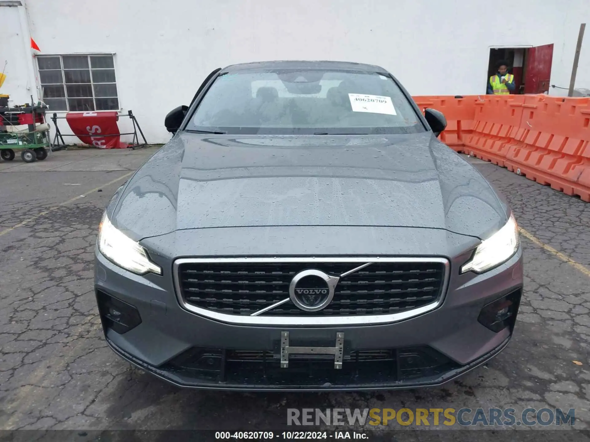12 Photograph of a damaged car 7JR102FM7KG013334 VOLVO S60 2019