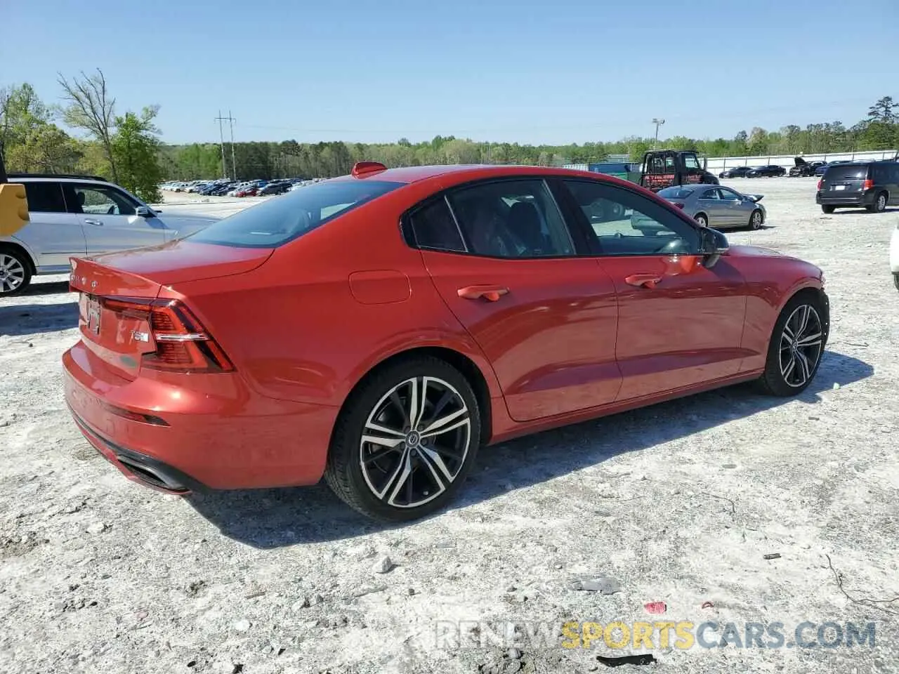3 Photograph of a damaged car 7JR102FM8KG007171 VOLVO S60 2019