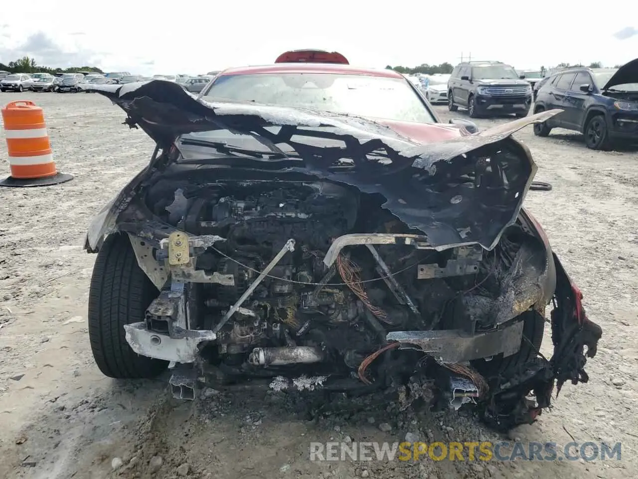 5 Photograph of a damaged car 7JR102FM9KG000519 VOLVO S60 2019