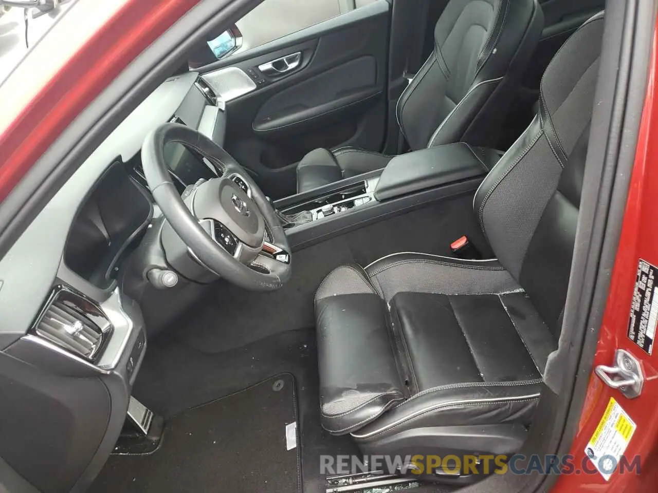 7 Photograph of a damaged car 7JR102FM9KG000519 VOLVO S60 2019