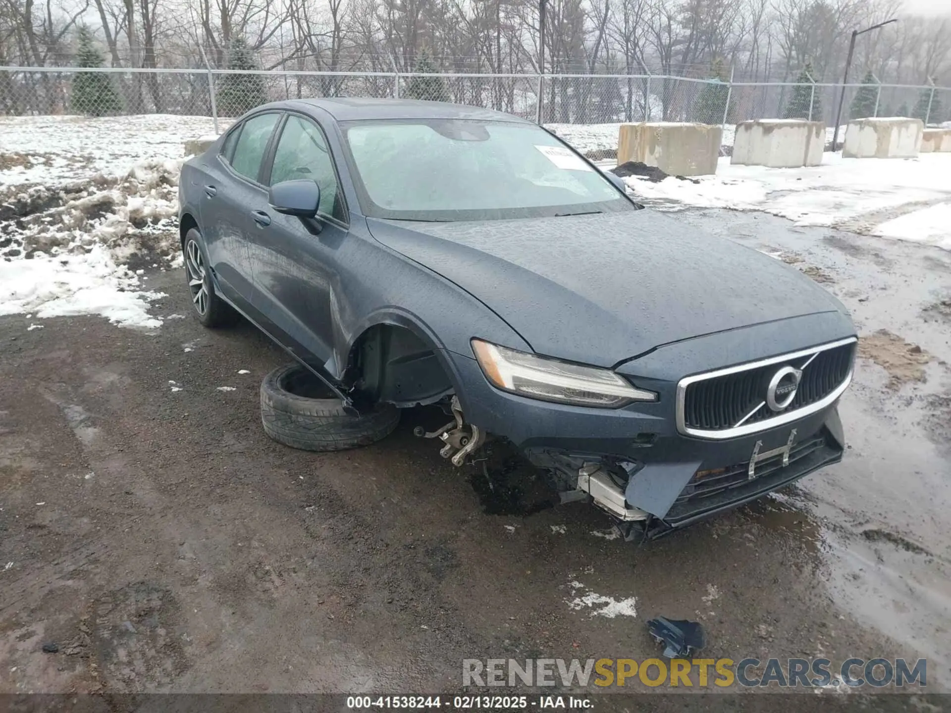 1 Photograph of a damaged car 7JRA22TK1KG014749 VOLVO S60 2019
