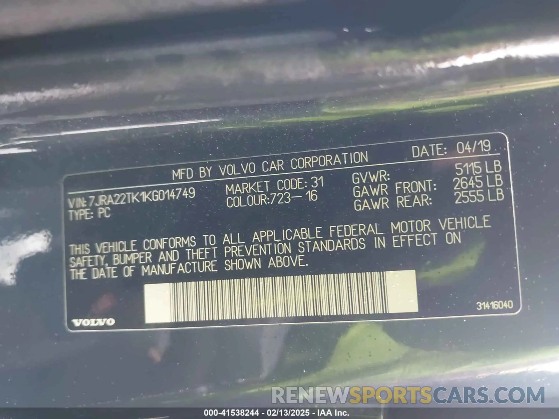 9 Photograph of a damaged car 7JRA22TK1KG014749 VOLVO S60 2019
