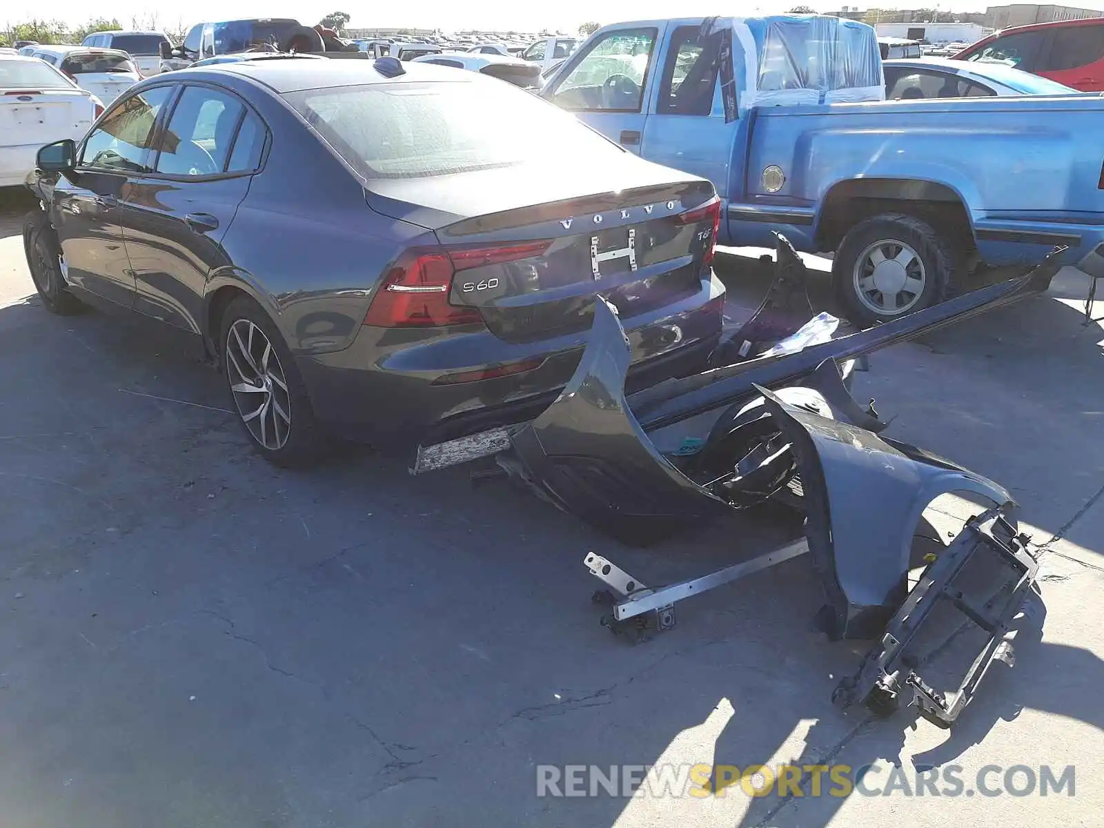 3 Photograph of a damaged car 7JRA22TK1KG018302 VOLVO S60 2019