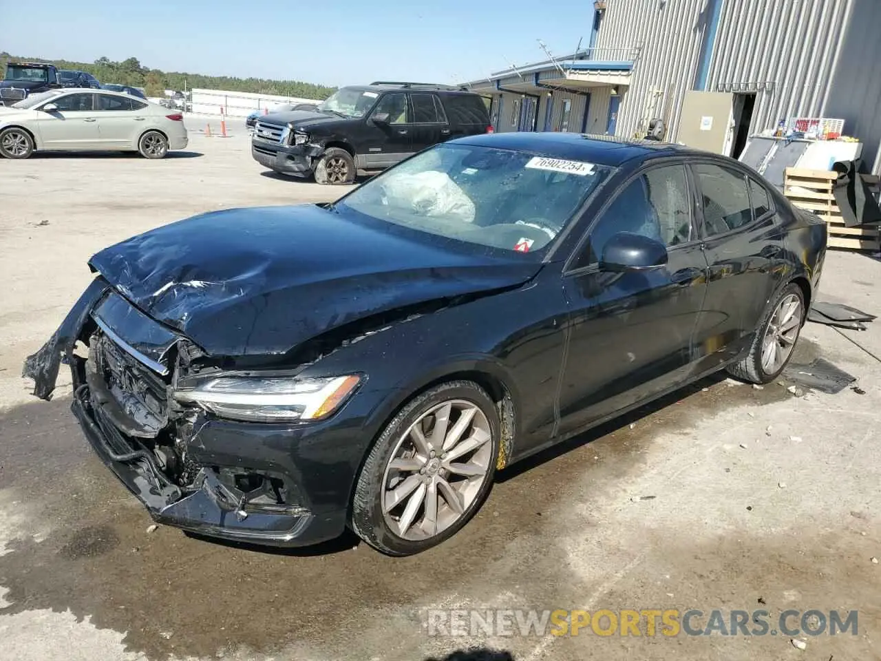 1 Photograph of a damaged car 7JRA22TK2KG013111 VOLVO S60 2019