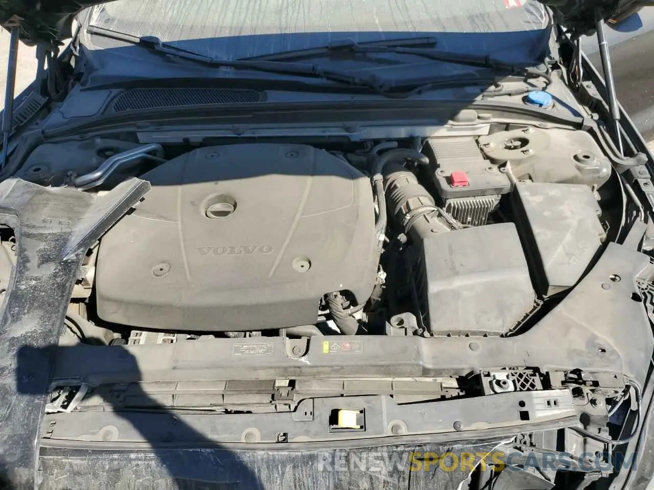 11 Photograph of a damaged car 7JRA22TK2KG013111 VOLVO S60 2019