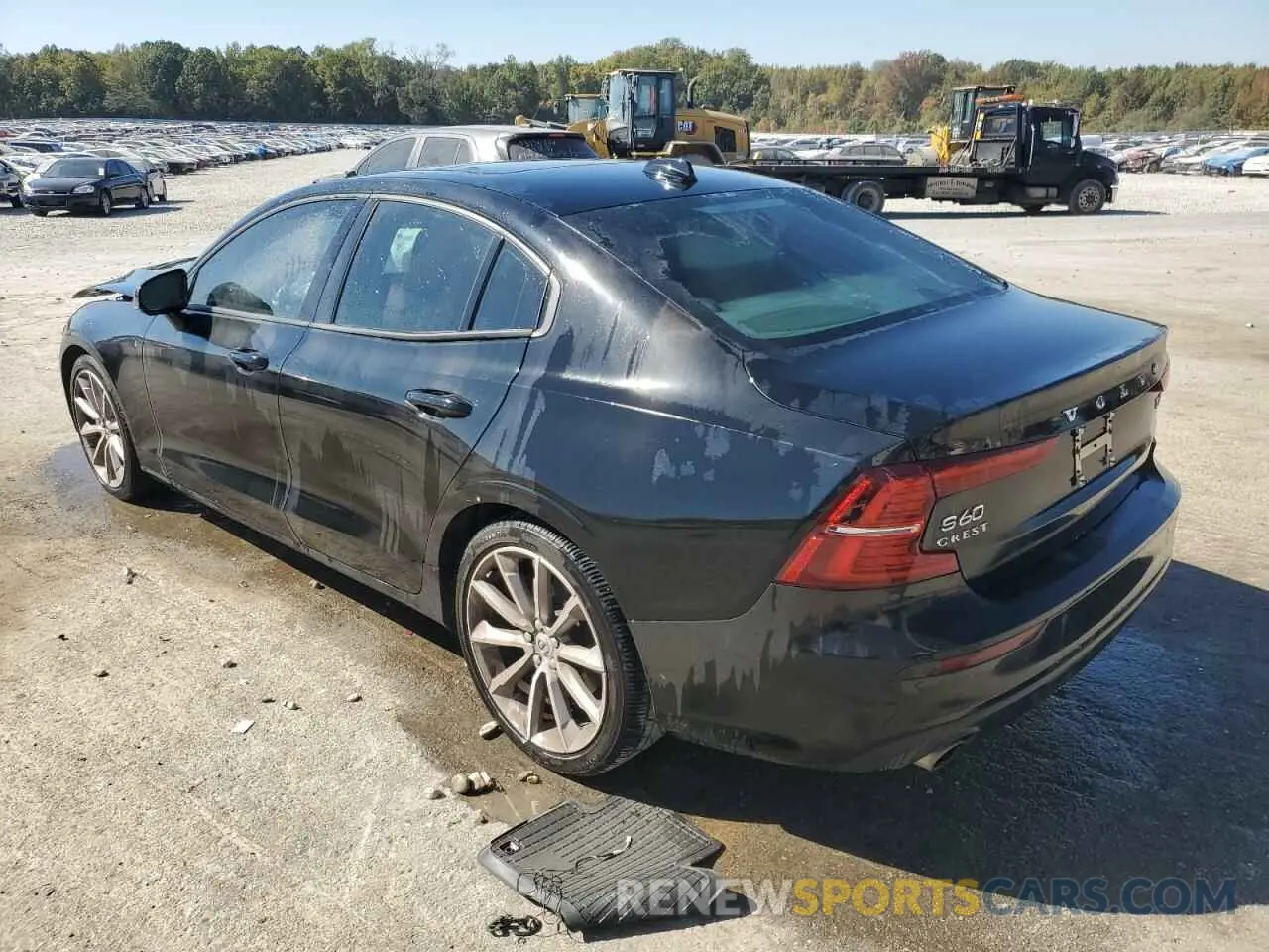 2 Photograph of a damaged car 7JRA22TK2KG013111 VOLVO S60 2019