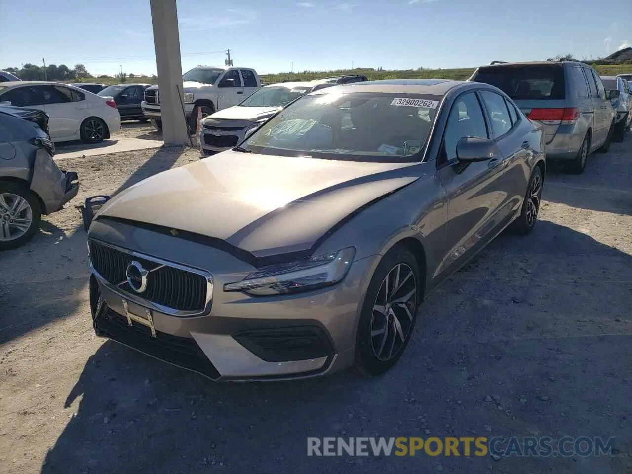 2 Photograph of a damaged car 7JRA22TK2KG013173 VOLVO S60 2019