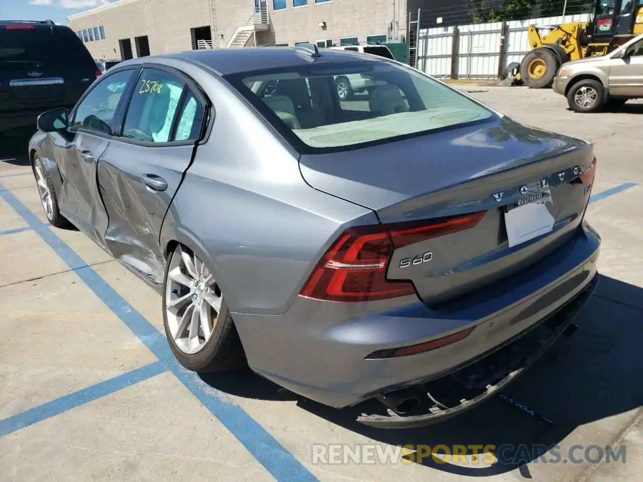 3 Photograph of a damaged car 7JRA22TK3KG002473 VOLVO S60 2019