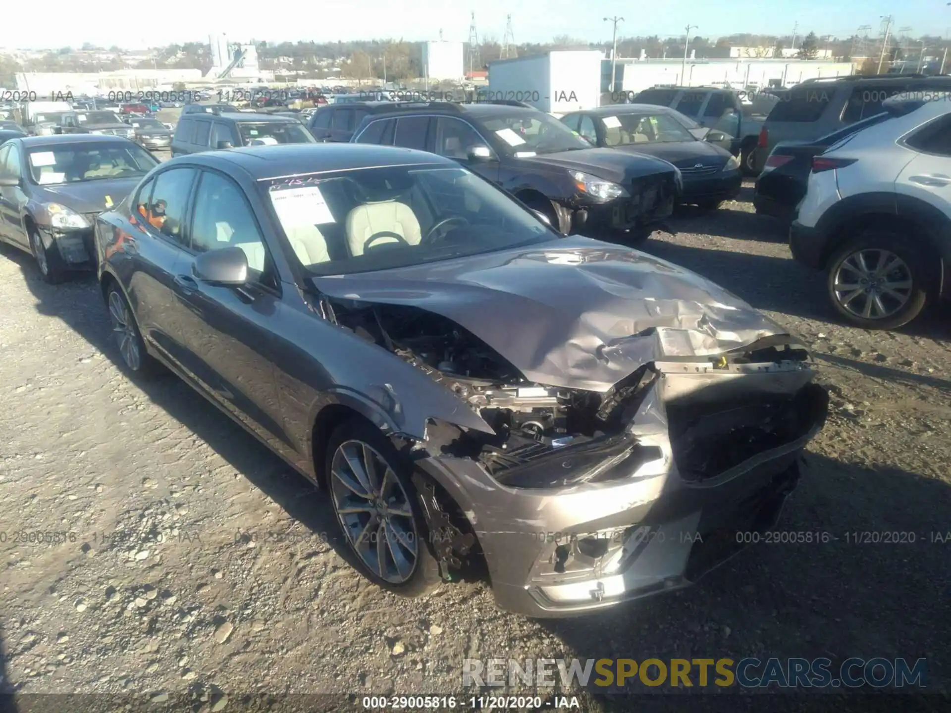 1 Photograph of a damaged car 7JRA22TK5KG009506 VOLVO S60 2019