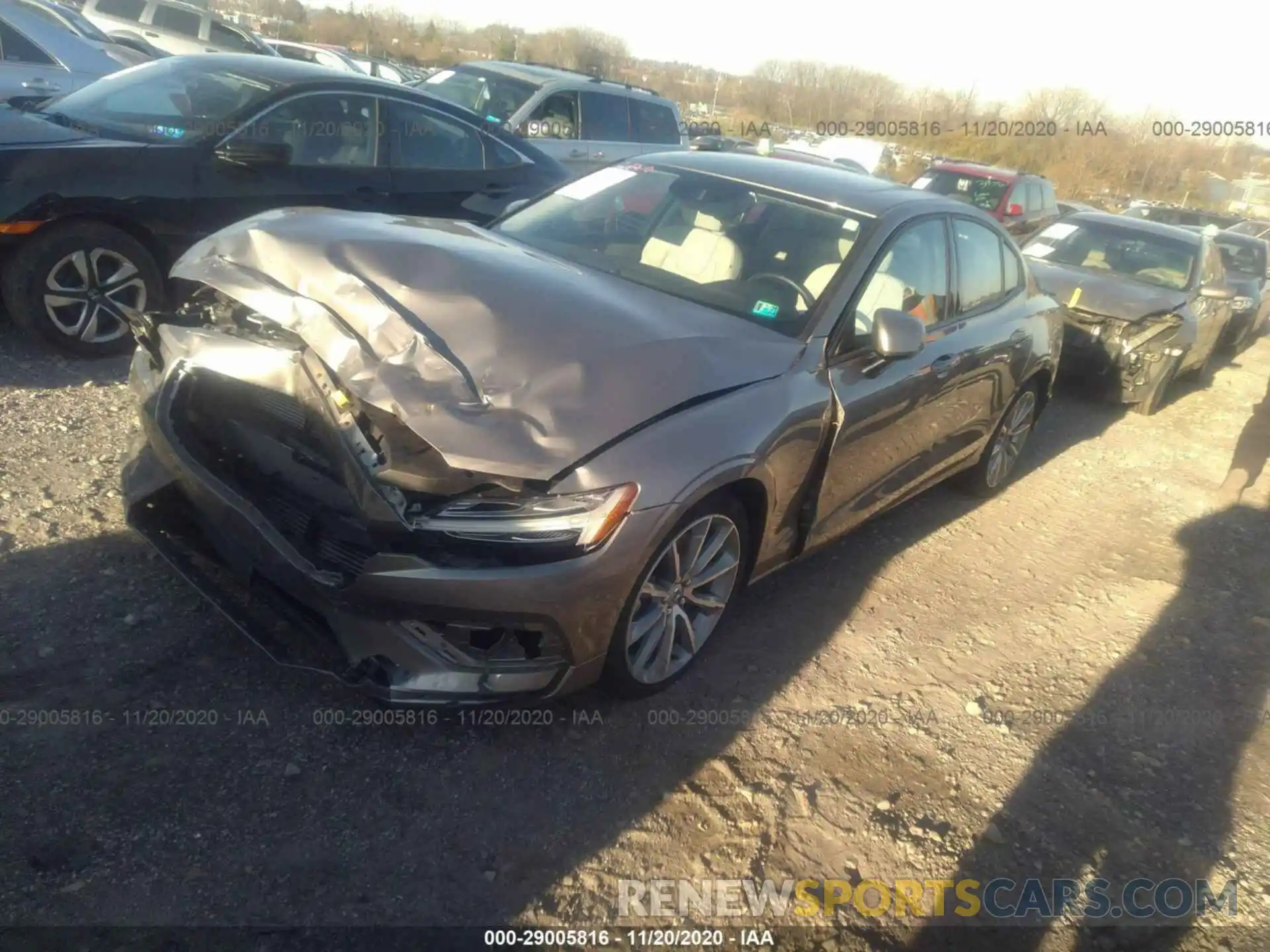 2 Photograph of a damaged car 7JRA22TK5KG009506 VOLVO S60 2019