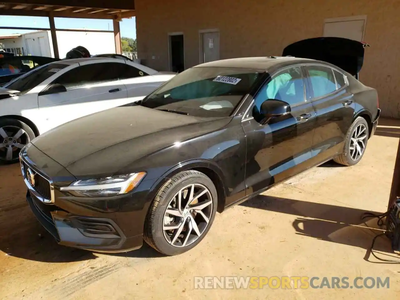 2 Photograph of a damaged car 7JRA22TK5KG018352 VOLVO S60 2019