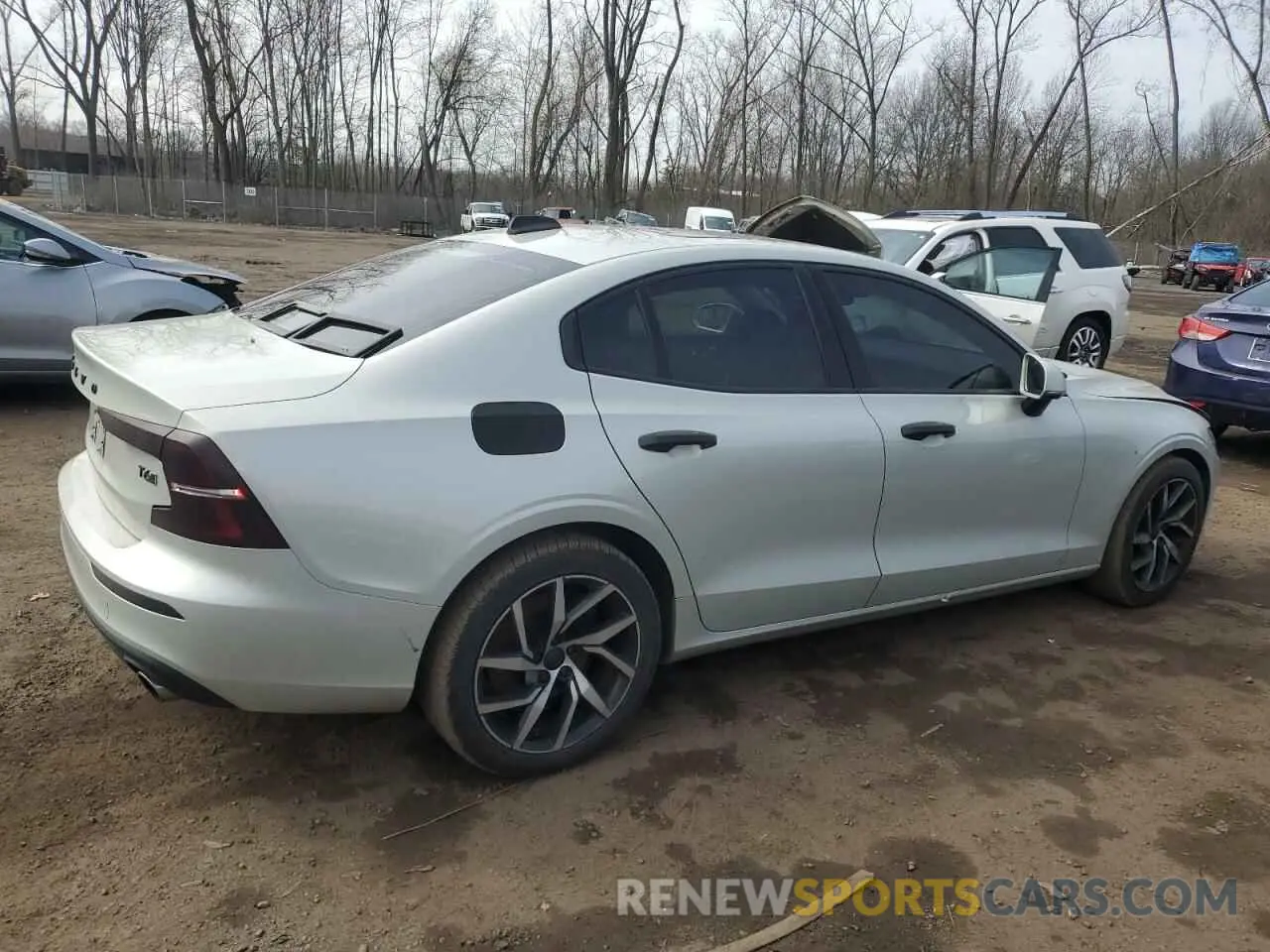 3 Photograph of a damaged car 7JRA22TK6KG003407 VOLVO S60 2019