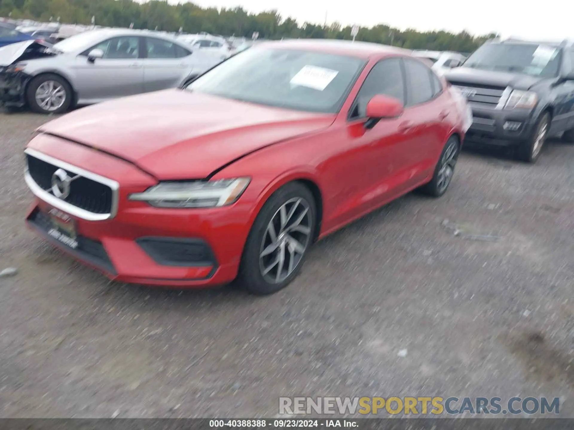 2 Photograph of a damaged car 7JRA22TK6KG010020 VOLVO S60 2019