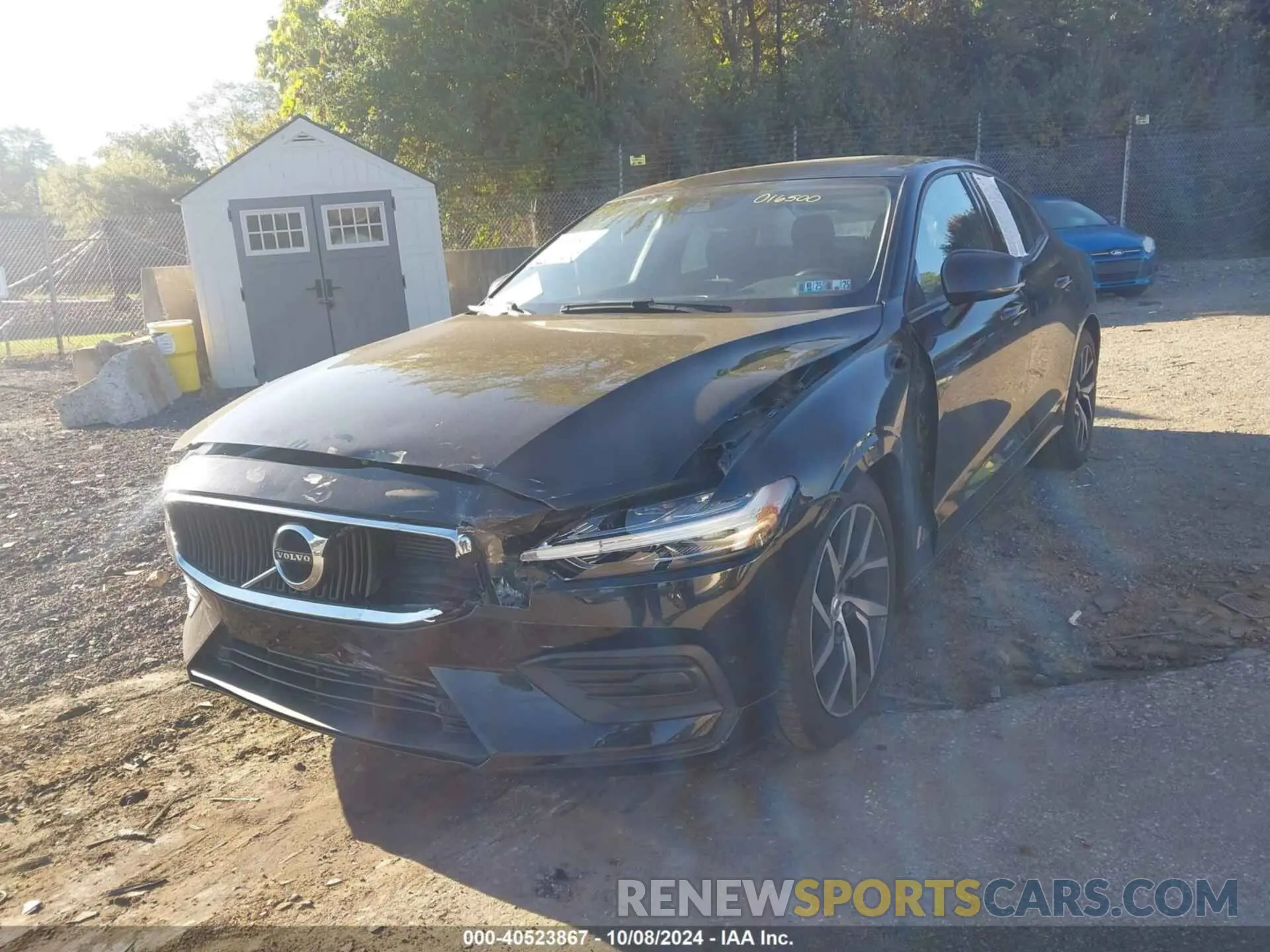 6 Photograph of a damaged car 7JRA22TK6KG016500 VOLVO S60 2019