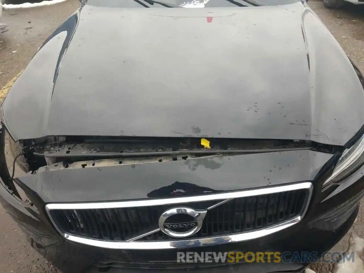 7 Photograph of a damaged car 7JRA22TK7KG007434 VOLVO S60 2019