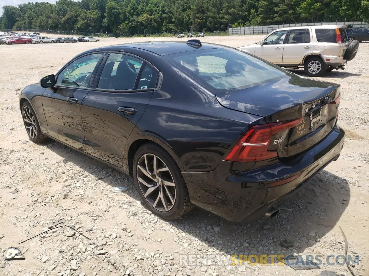 3 Photograph of a damaged car 7JRA22TK7KG012021 VOLVO S60 2019