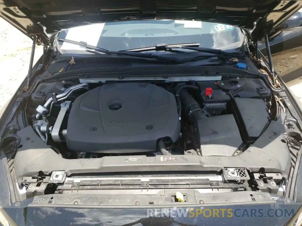 7 Photograph of a damaged car 7JRA22TK7KG012021 VOLVO S60 2019