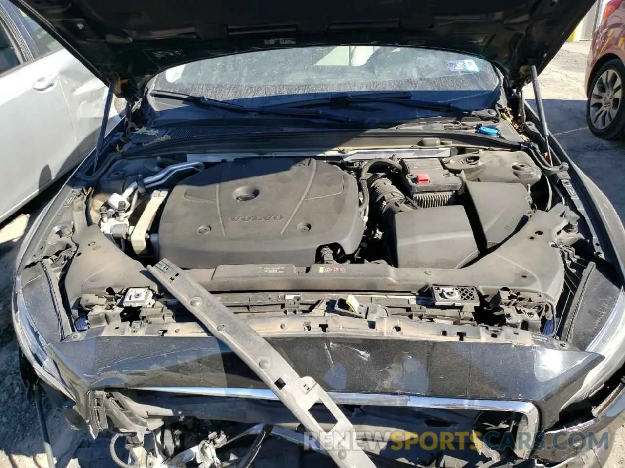 11 Photograph of a damaged car 7JRA22TK7KG013959 VOLVO S60 2019