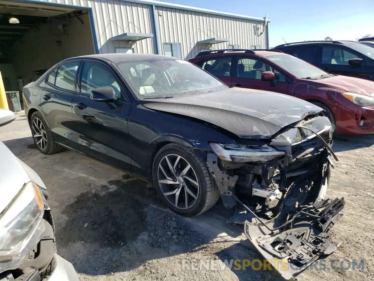 4 Photograph of a damaged car 7JRA22TK7KG013959 VOLVO S60 2019
