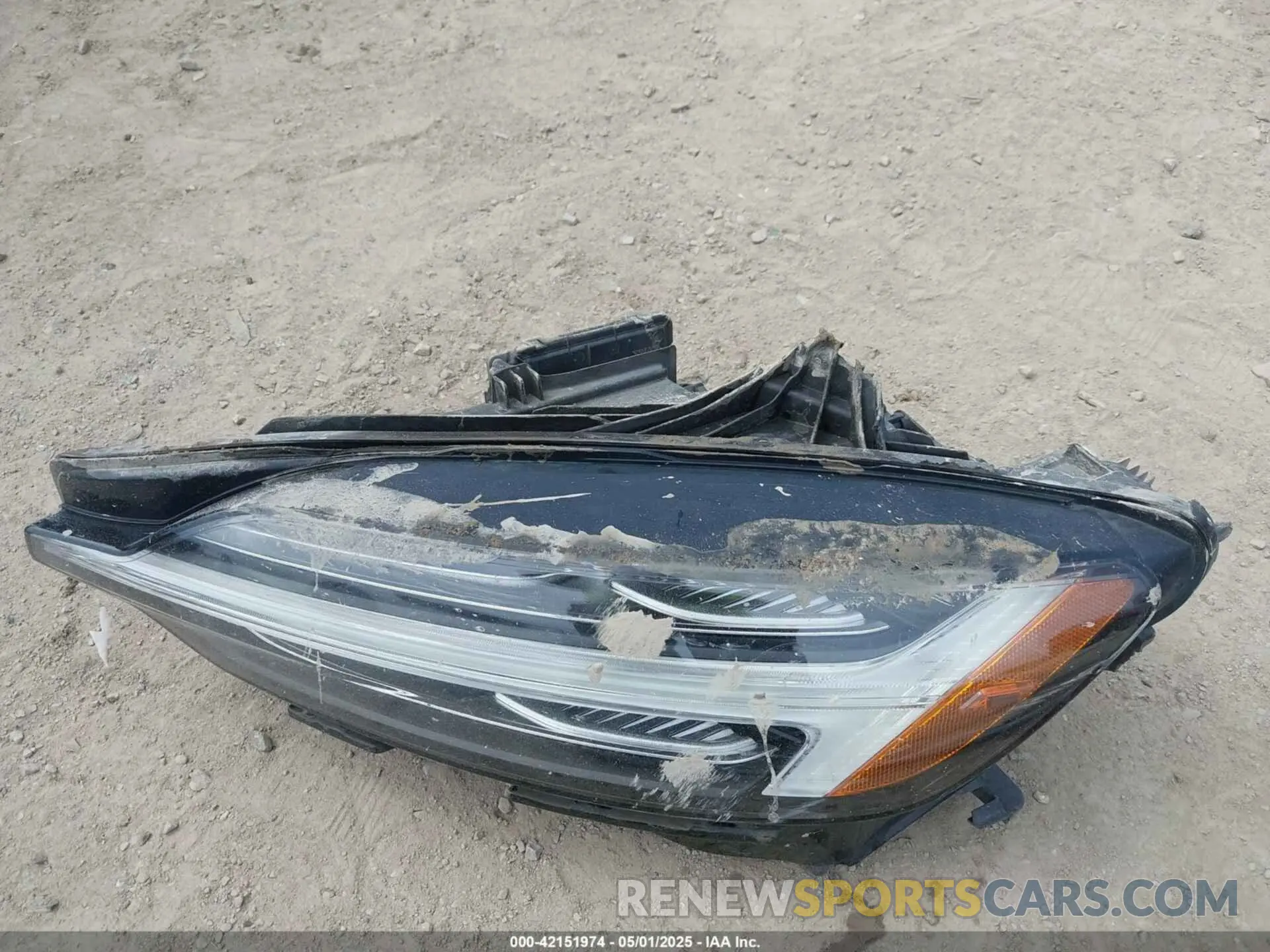 12 Photograph of a damaged car 7JRA22TK7KG017283 VOLVO S60 2019