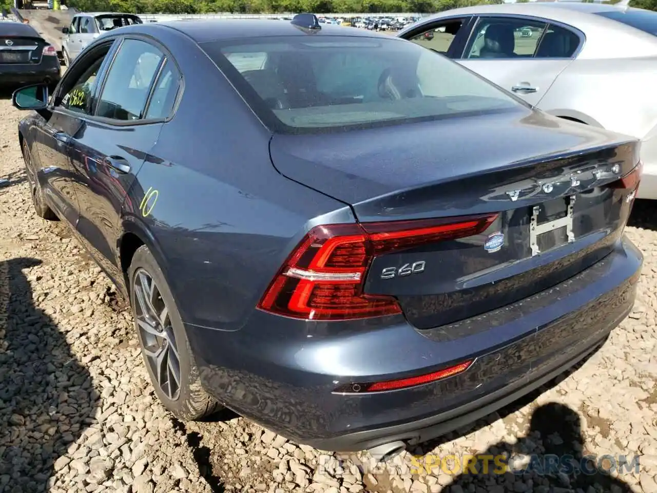 3 Photograph of a damaged car 7JRA22TK7KG017591 VOLVO S60 2019