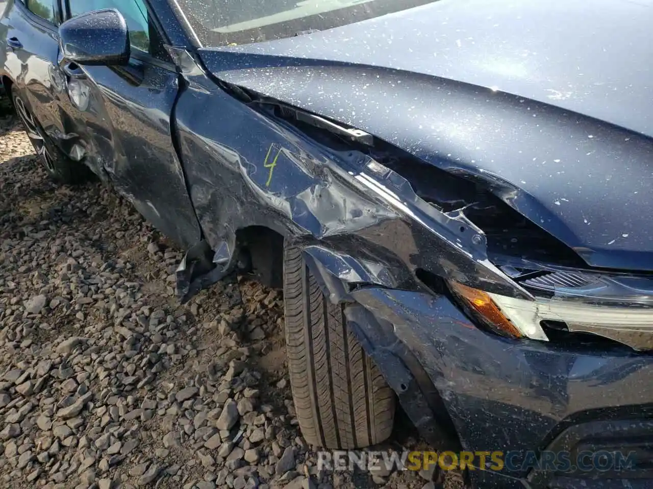 9 Photograph of a damaged car 7JRA22TK7KG017591 VOLVO S60 2019