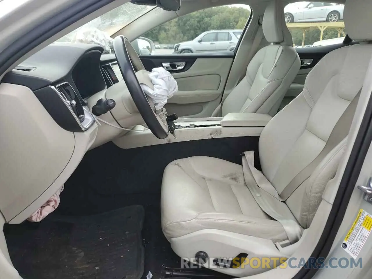 7 Photograph of a damaged car 7JRA22TK8KG012741 VOLVO S60 2019