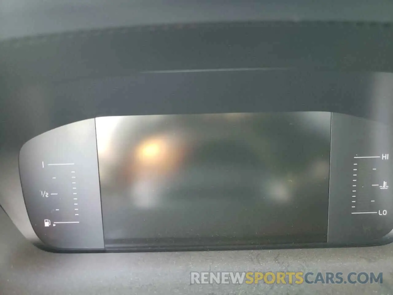 8 Photograph of a damaged car 7JRA22TK9KG008911 VOLVO S60 2019