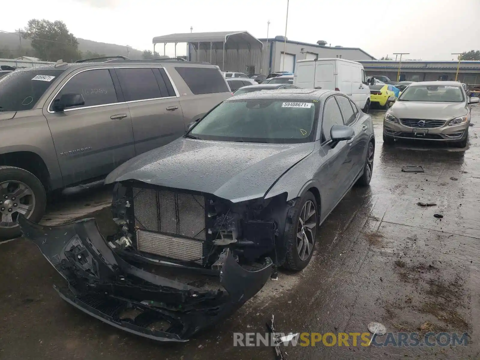 2 Photograph of a damaged car 7JRA22TK9KG010495 VOLVO S60 2019