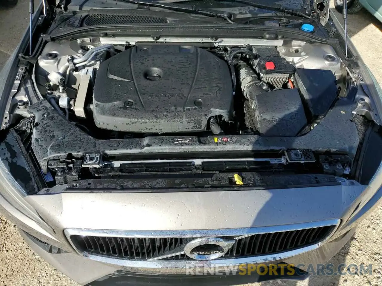 11 Photograph of a damaged car 7JRA22TK9KG015261 VOLVO S60 2019
