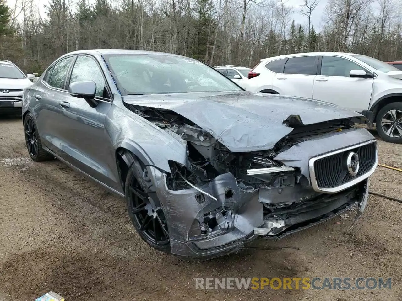 4 Photograph of a damaged car 7JRA22TKXKG000543 VOLVO S60 2019