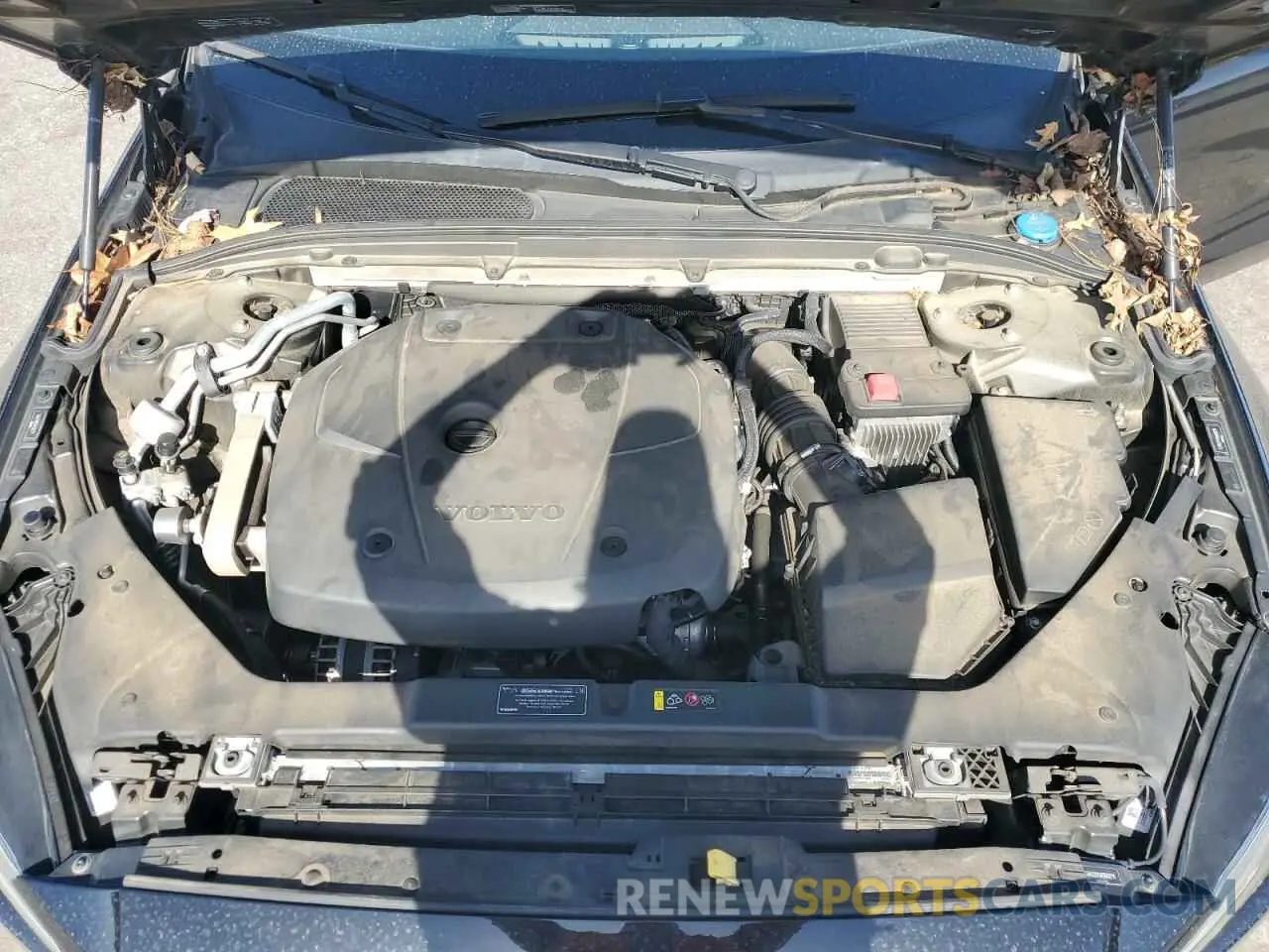 13 Photograph of a damaged car 7JRA22TKXKG002714 VOLVO S60 2019