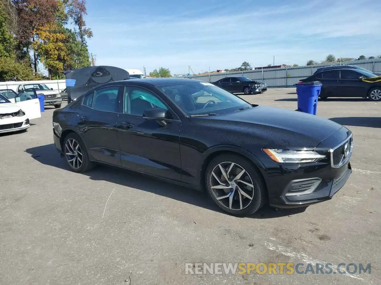 4 Photograph of a damaged car 7JRA22TKXKG002714 VOLVO S60 2019