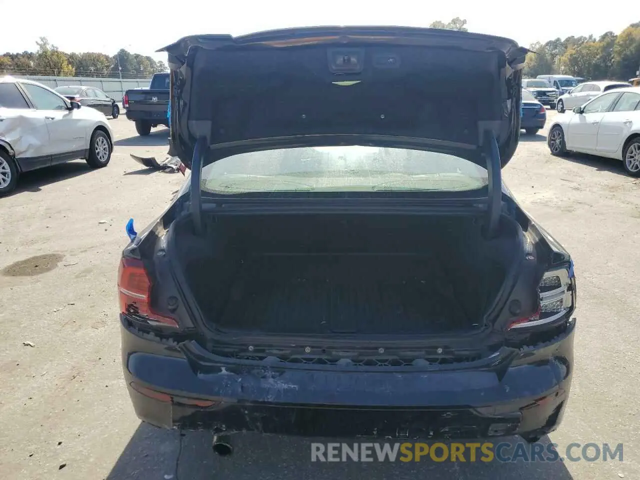 6 Photograph of a damaged car 7JRA22TKXKG002714 VOLVO S60 2019