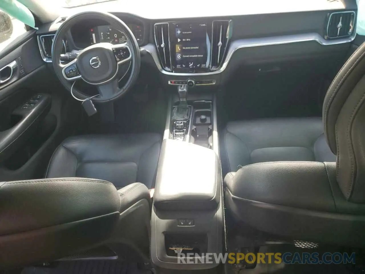 8 Photograph of a damaged car 7JRA22TKXKG002714 VOLVO S60 2019