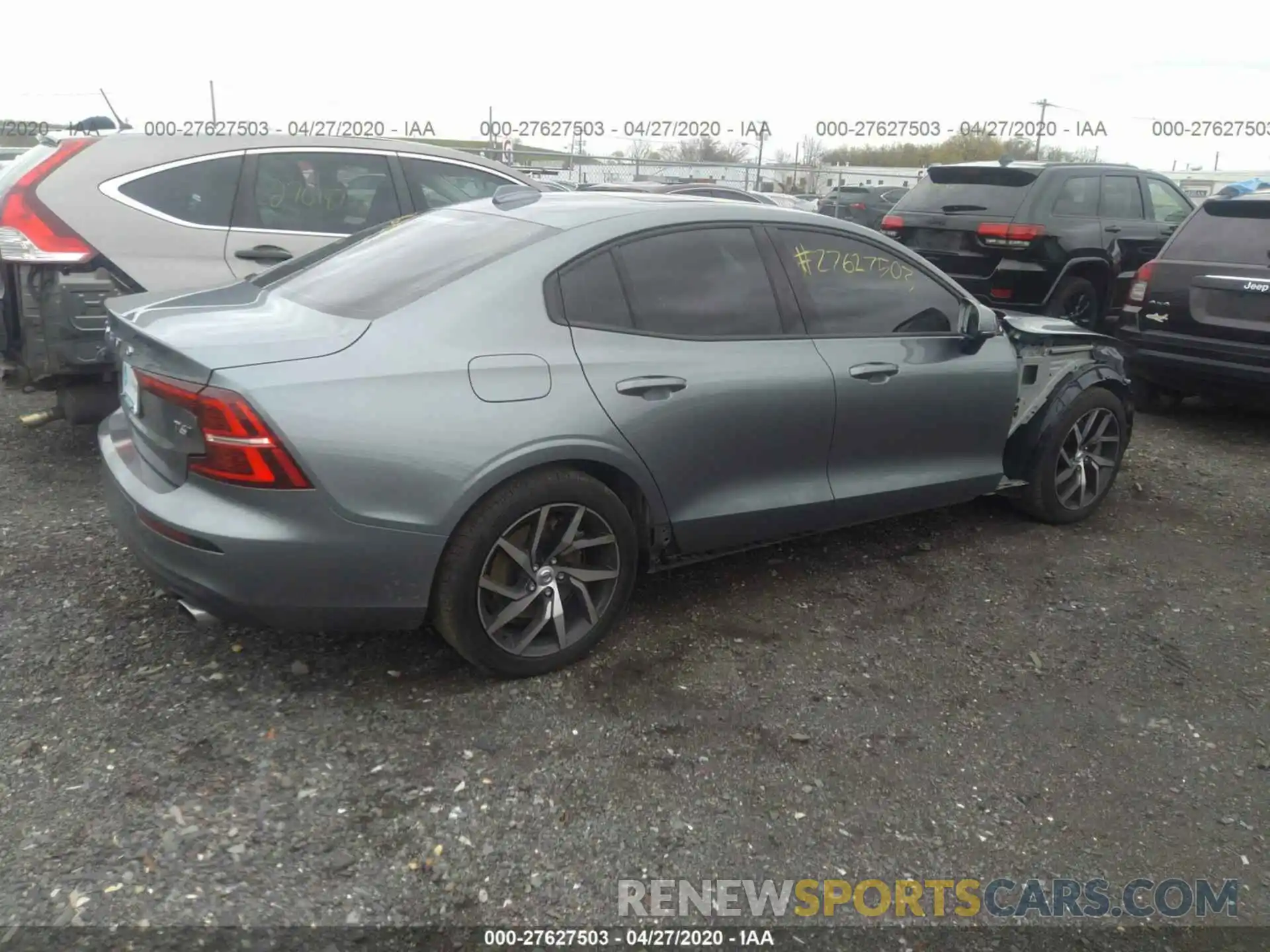 4 Photograph of a damaged car 7JRA22TKXKG010408 VOLVO S60 2019