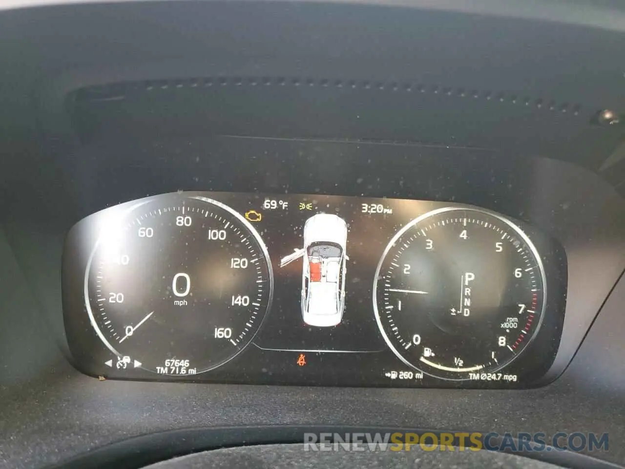 9 Photograph of a damaged car 7JRA22TL0KG001810 VOLVO S60 2019