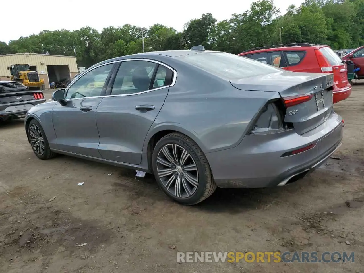 2 Photograph of a damaged car 7JRA22TL0KG007154 VOLVO S60 2019