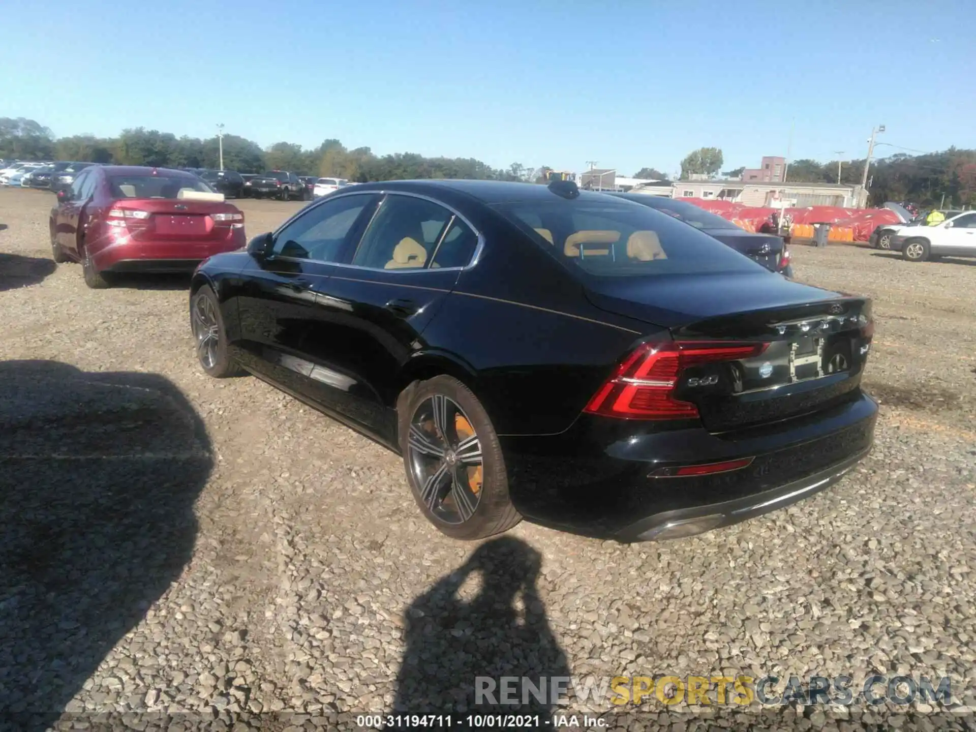 3 Photograph of a damaged car 7JRA22TL1KG004019 VOLVO S60 2019