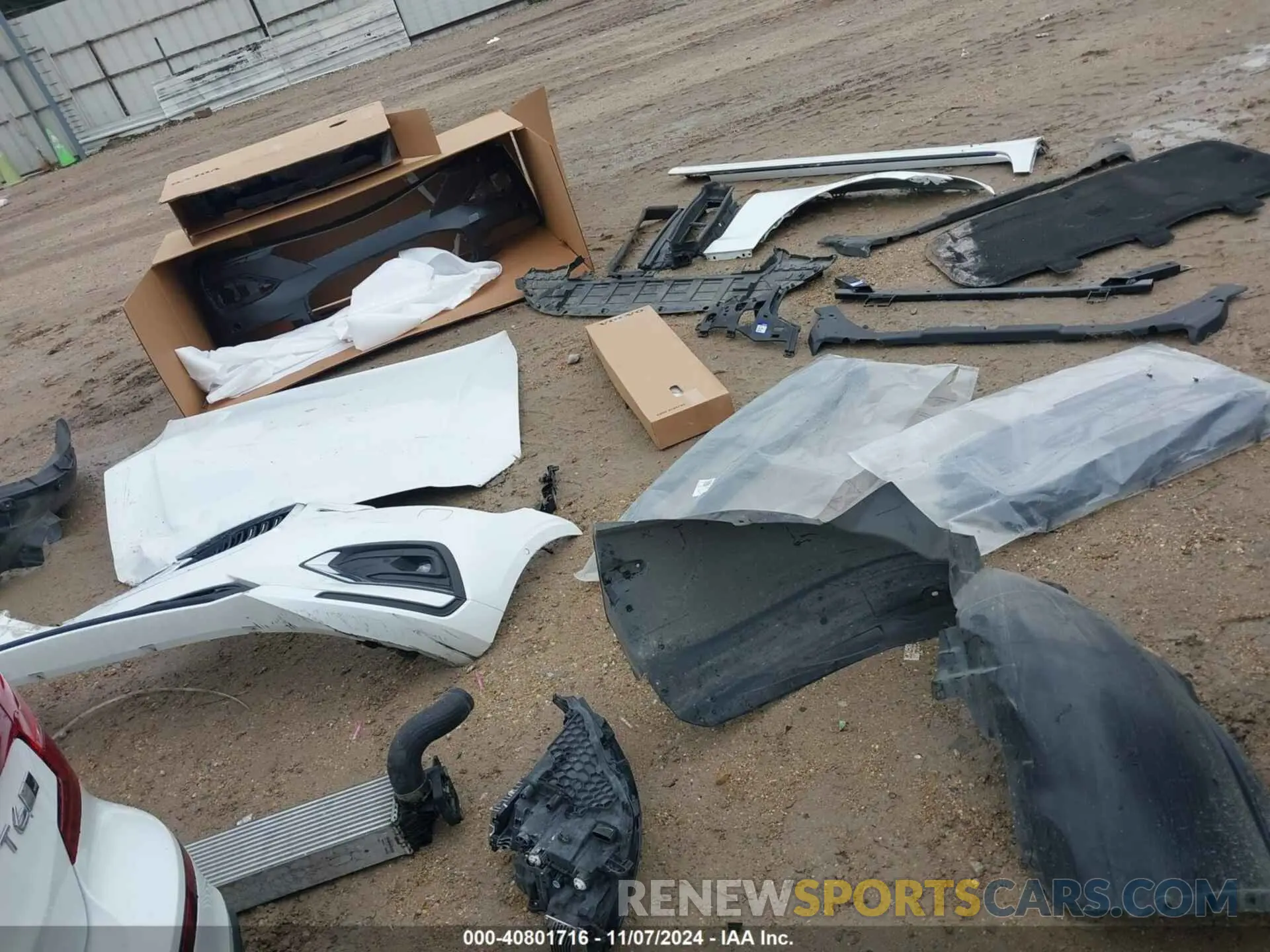 12 Photograph of a damaged car 7JRA22TL1KG009463 VOLVO S60 2019
