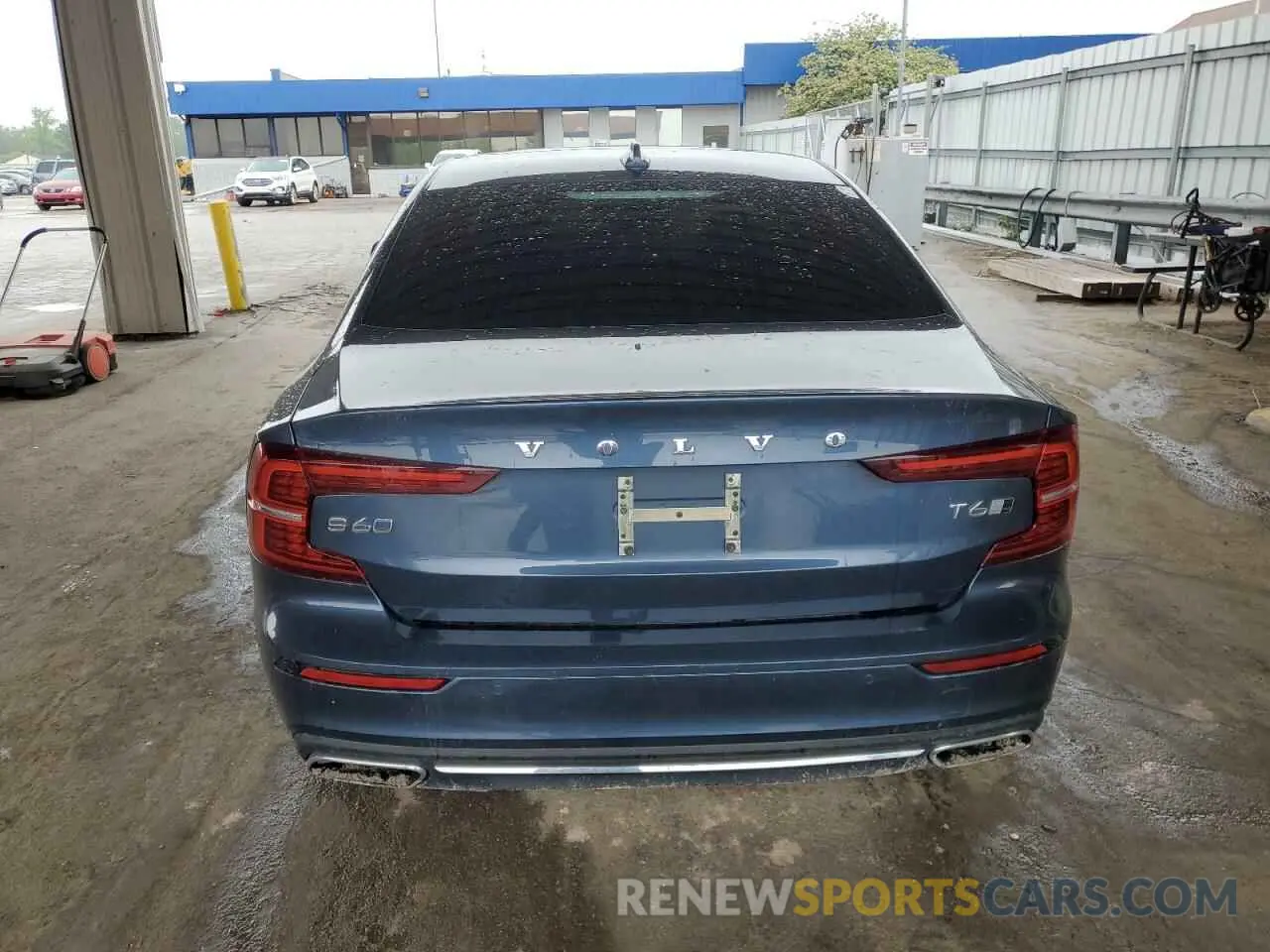 6 Photograph of a damaged car 7JRA22TL3KG003888 VOLVO S60 2019