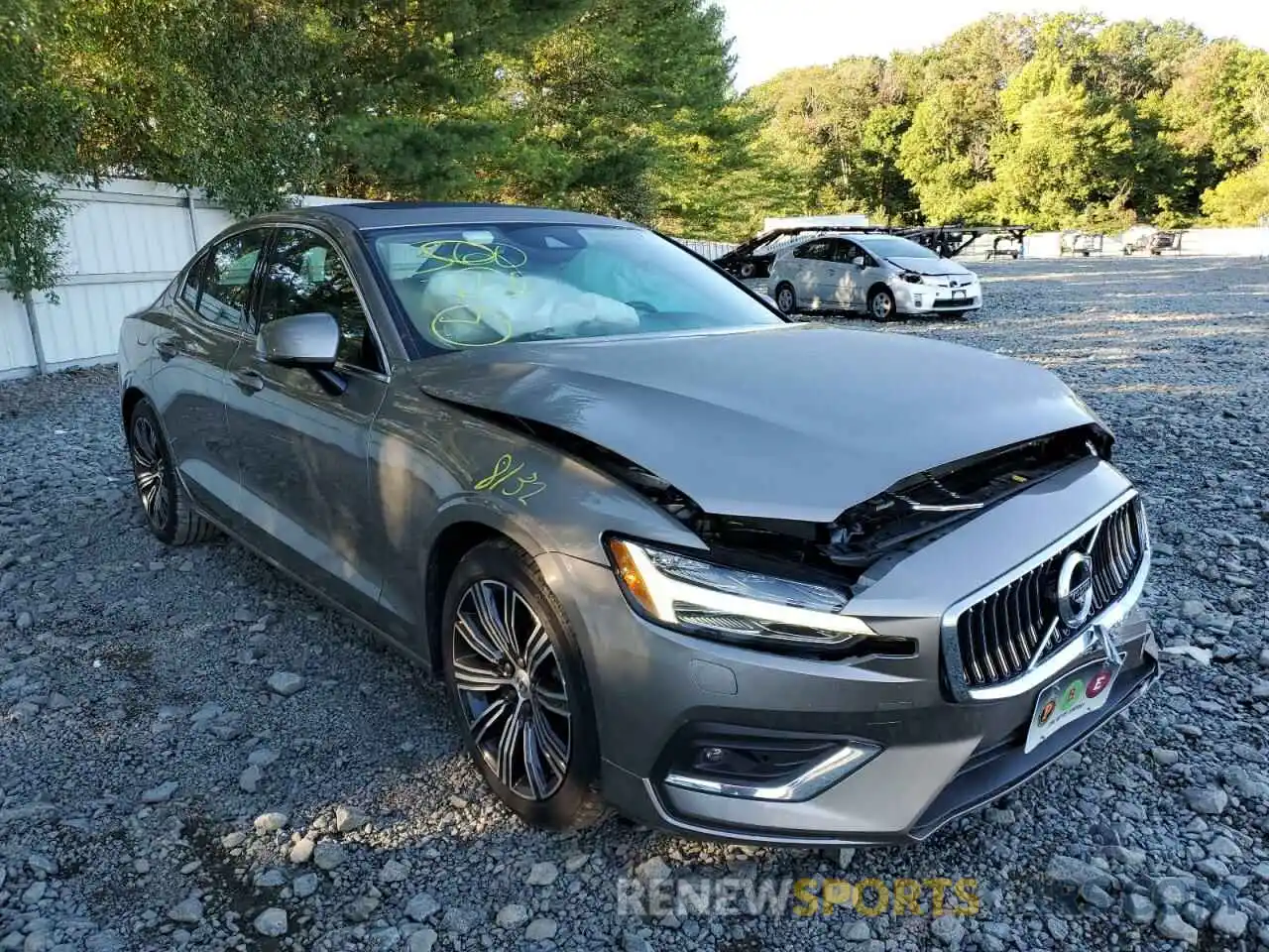 1 Photograph of a damaged car 7JRA22TL3KG013496 VOLVO S60 2019