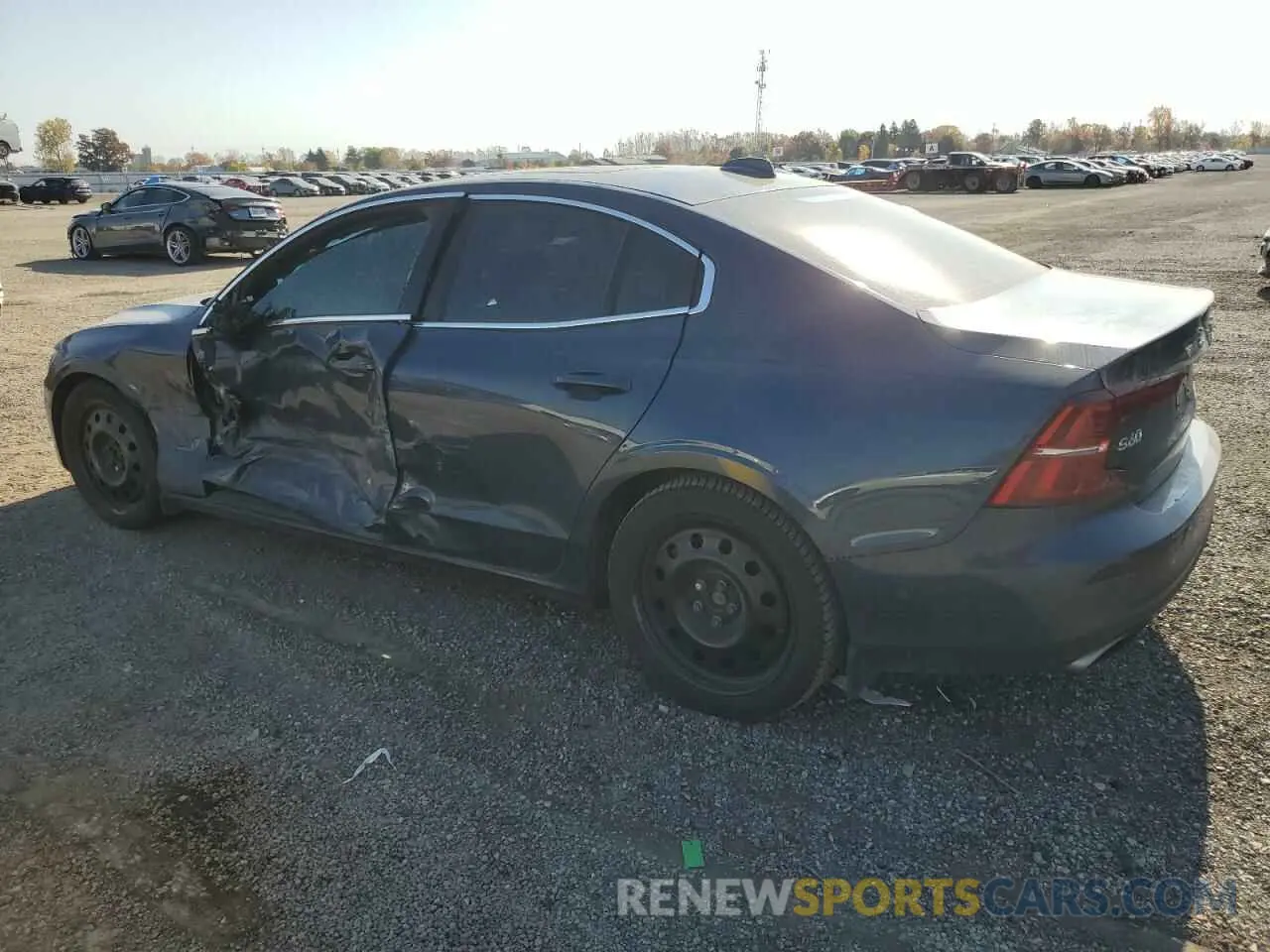 2 Photograph of a damaged car 7JRA22TL4KG004497 VOLVO S60 2019