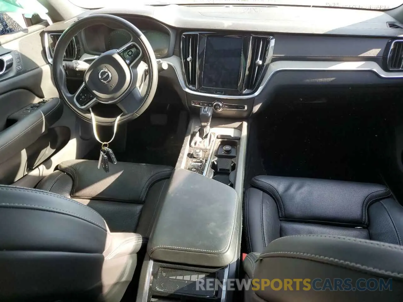 8 Photograph of a damaged car 7JRA22TL4KG004497 VOLVO S60 2019