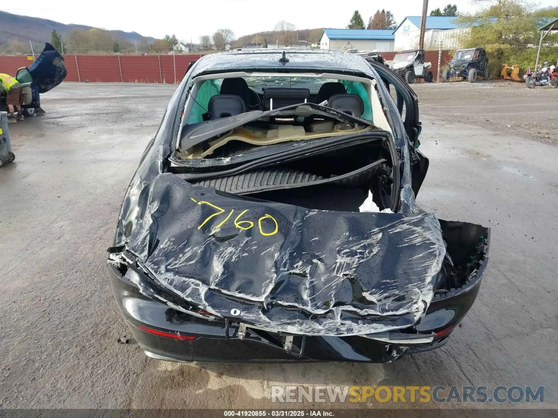 16 Photograph of a damaged car 7JRA22TL6KG007160 VOLVO S60 2019