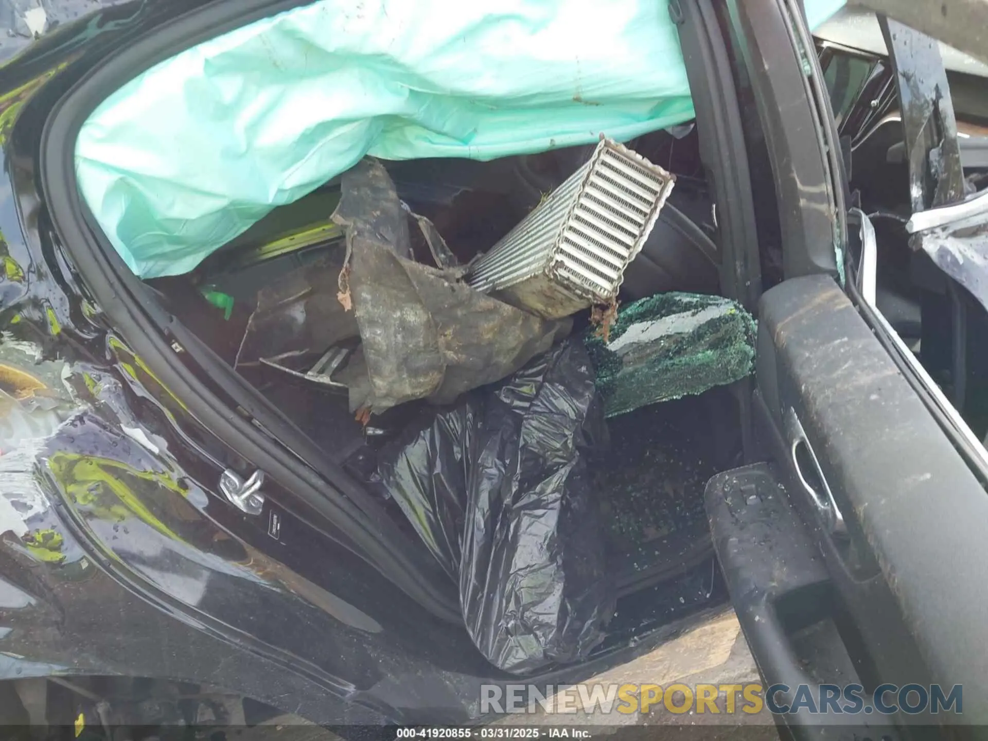 8 Photograph of a damaged car 7JRA22TL6KG007160 VOLVO S60 2019